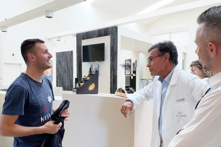 Manuel Pasqual in Medlight per provare il trattamento Embody